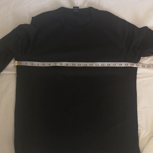 UnderāArmourĀ MenāBlackāXLāLongāSleeveāT-shirt - Picture 10 of 16